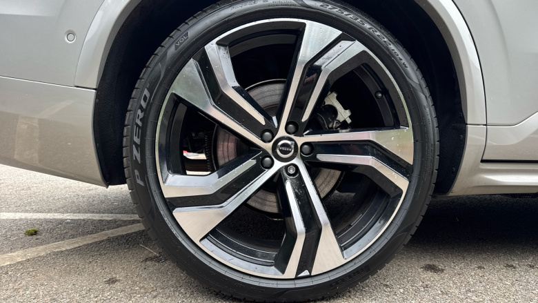 Volvo XC90 2.0 B5P [250] Ultra Dark 5dr AWD Geartronic Petrol Estate